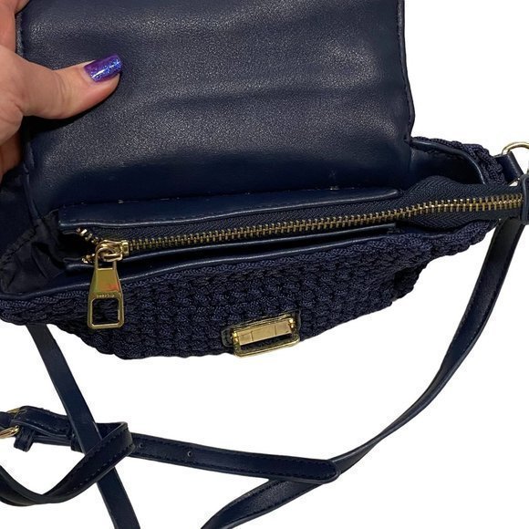 Parfois Small Crochet Crossbody Navy‎ Blue in Color - Picture 5 of 11